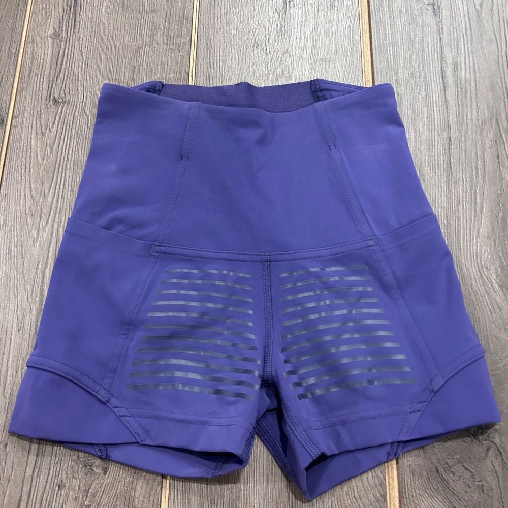 Lululemon Rogue Renegade Short 2.5”